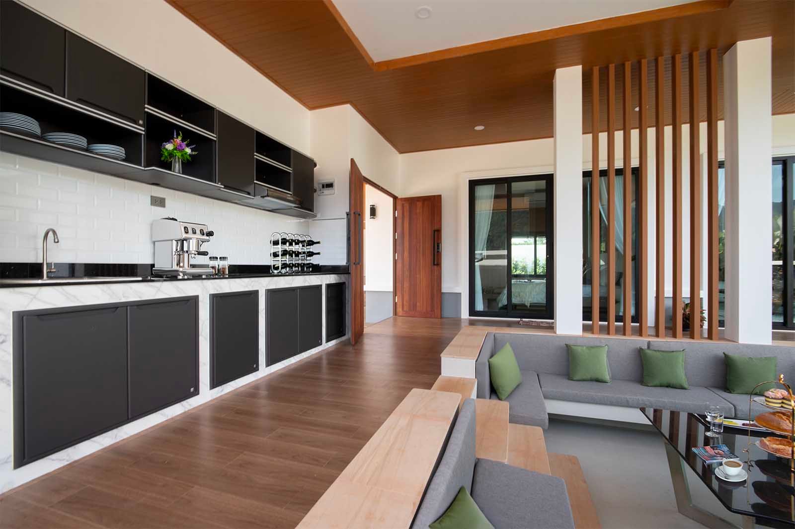 Outdoor Kitchen